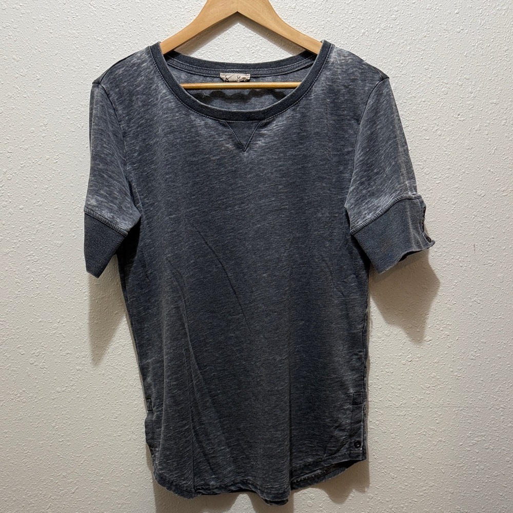 Jane and Delancey Charcoal Short Sleeve Tee, Size M